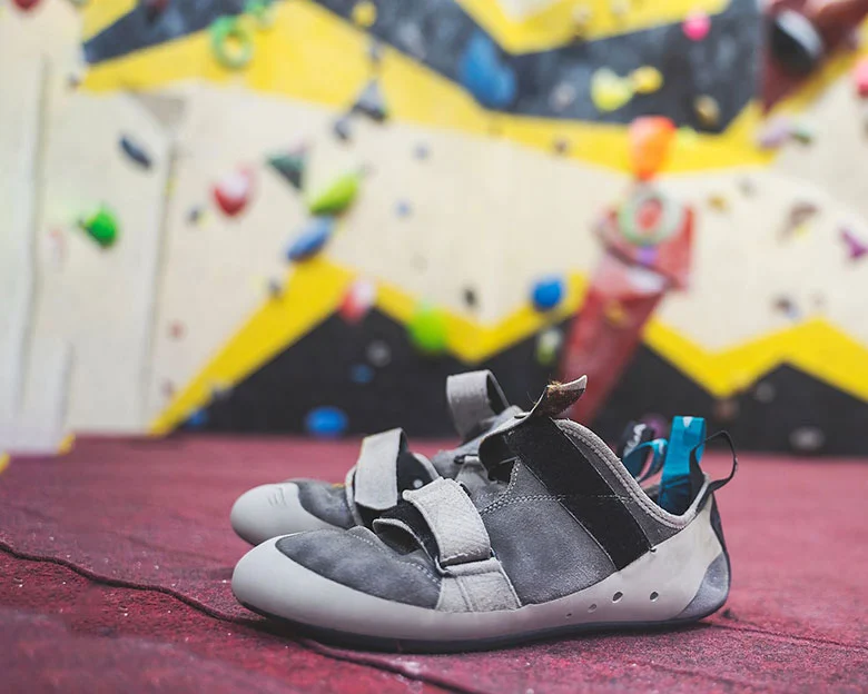 bouldering tips - What type of climbing shoes are best suited for bouldering