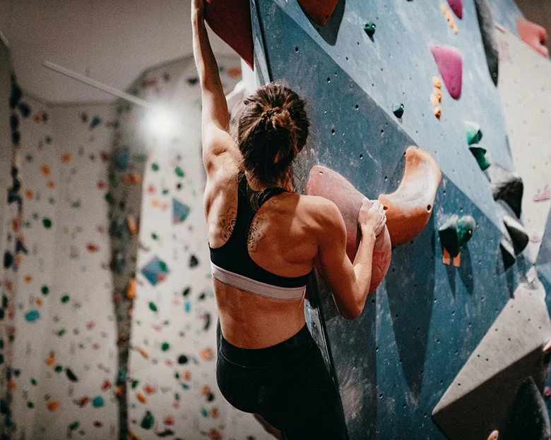 How to Enhance Calorie Burn While Bouldering